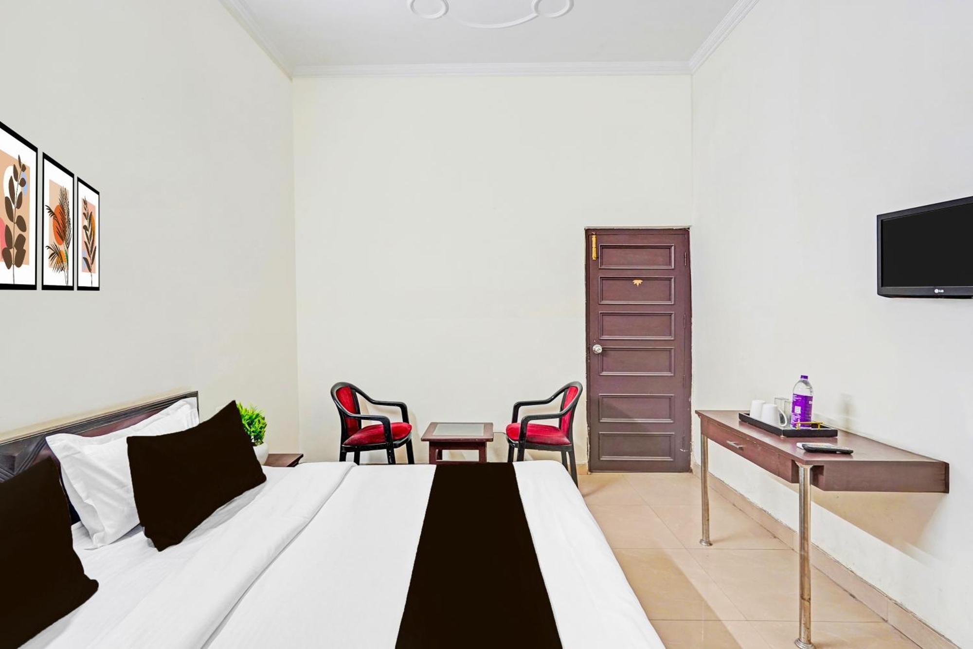 Hotel Super Collection O Race Course Dehradun Exterior foto